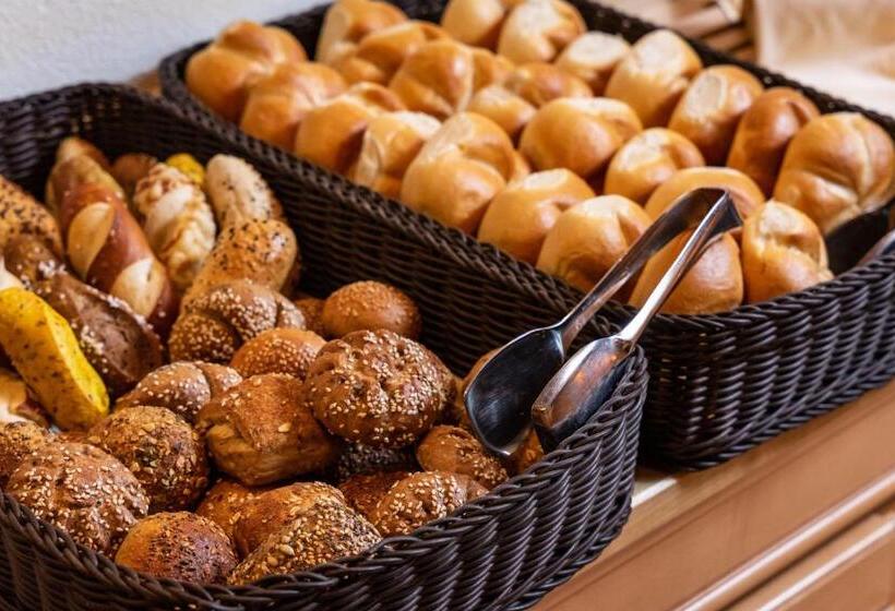 Отель Unser Berghof