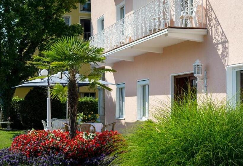 هتل Villa Auguste