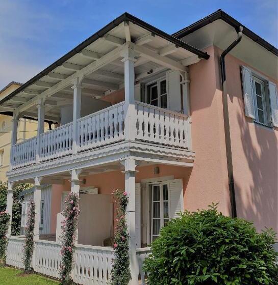 هتل Villa Auguste