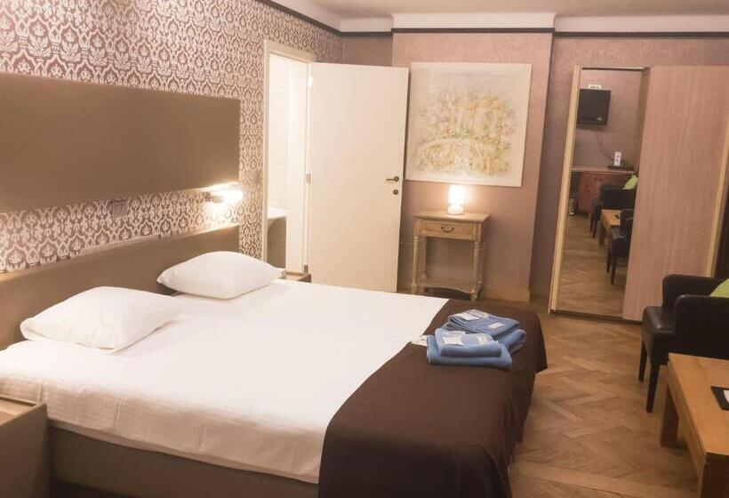 Отель Villa Escale