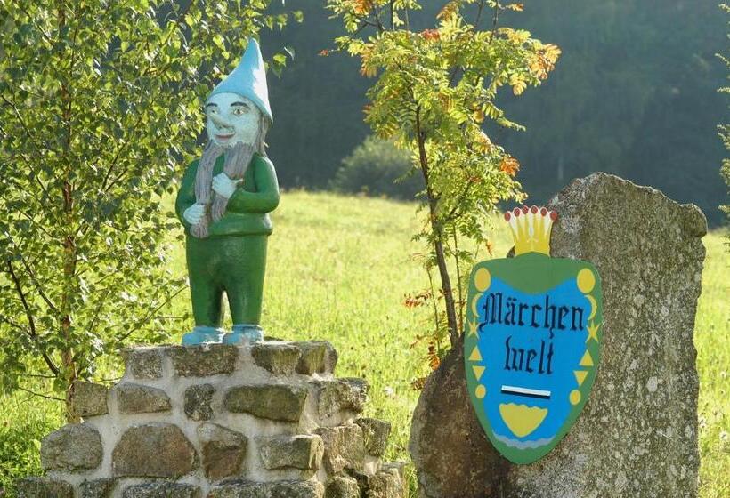 Märchenhotel Waldpension Nebelstein