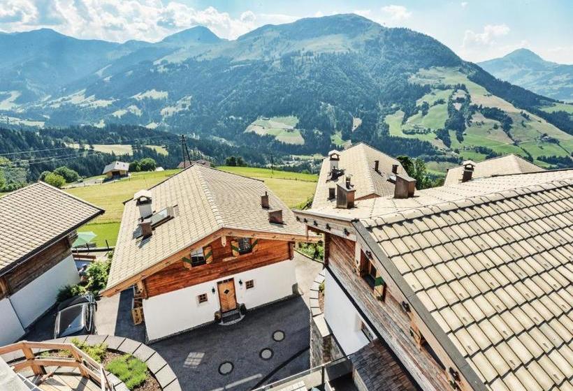 Курорт Maierl Alm & Maierl Chalets