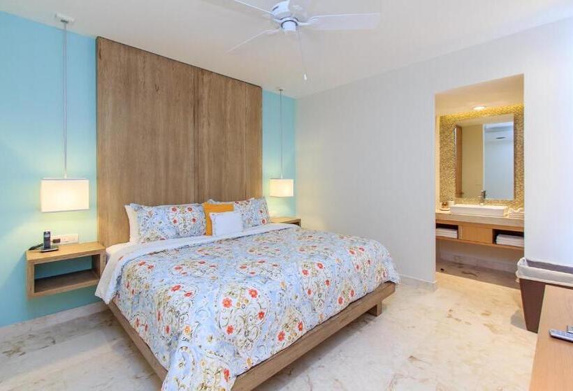 A Nah Apartments, Rooftop Pool, Walking Distance To 5th Avenue