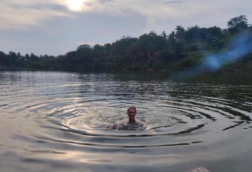 فندق صغير Sa Sa Lao