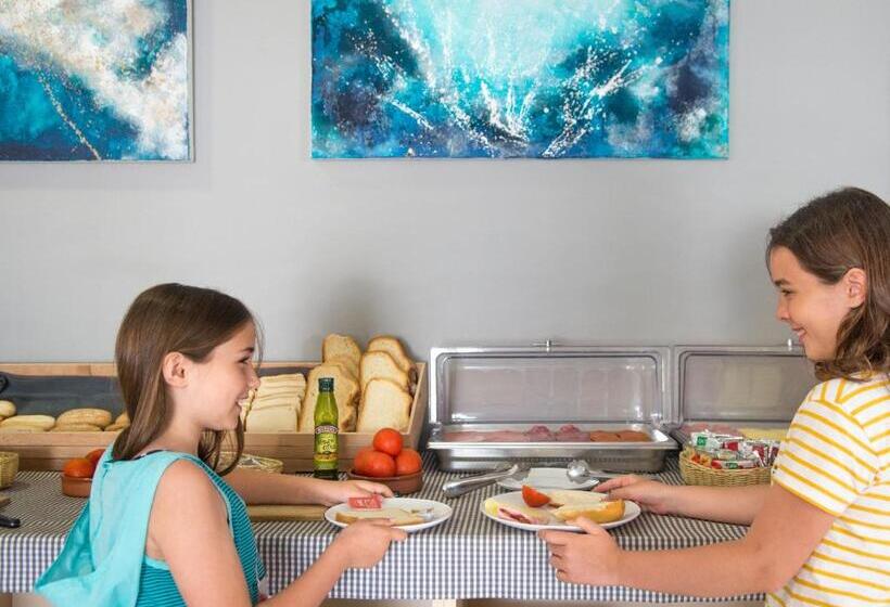 Aparthotel Nelva Resort