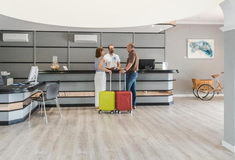 Aparthotel Nelva Resort