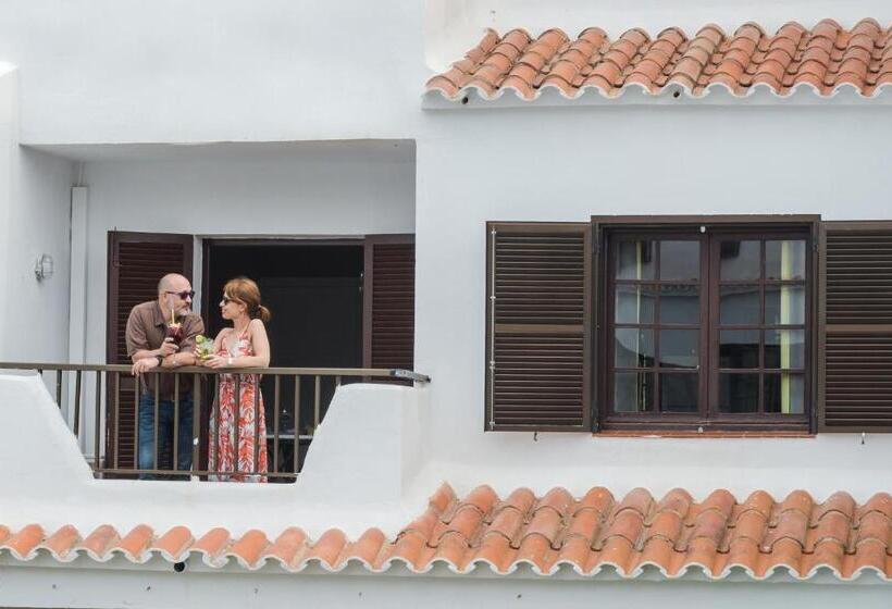 Aparthotel Nelva Resort