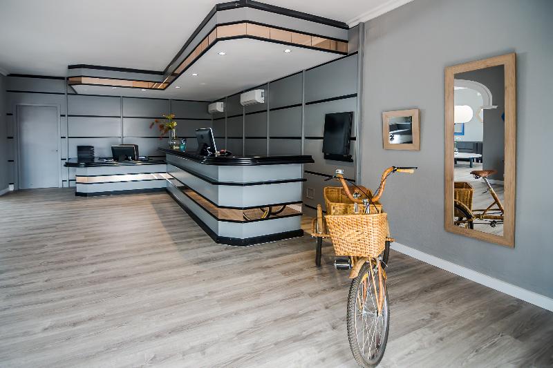 Aparthotel Nelva Resort