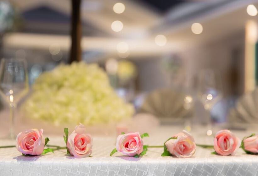 Az Hotel Vague D’or