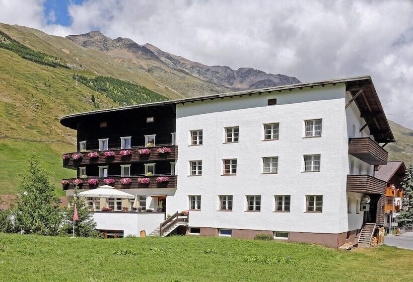 Berghotel Gasthof Gstrein