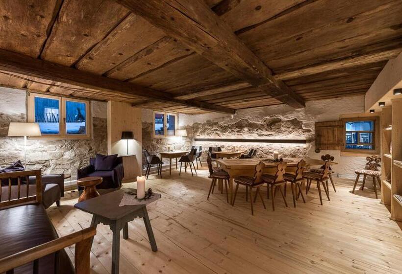 Bio Hotel Oswalda Hus