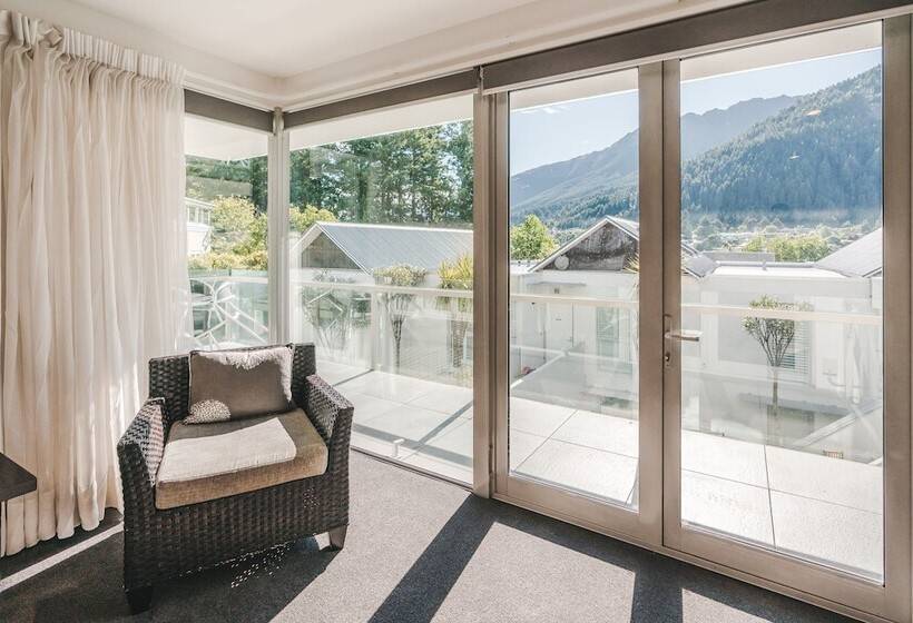 Blue Peaks Apartments