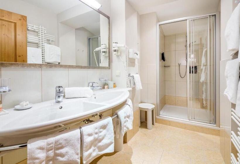 Familien  Und Wellnesshotel Hanneshof