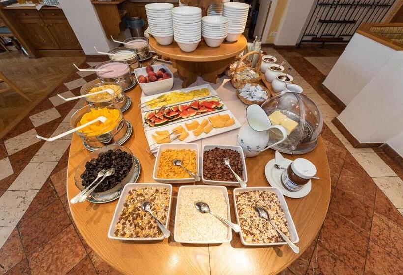 Gasthof Hotel Hauslwirt