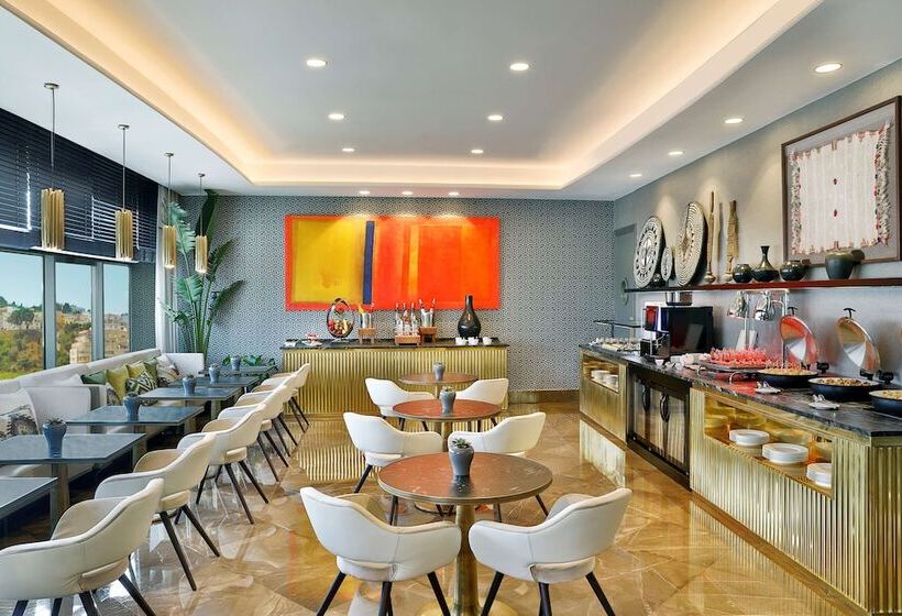 هتل Hilton Tangier City Center