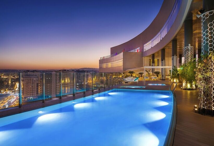 ホテル Hilton Tangier City Center