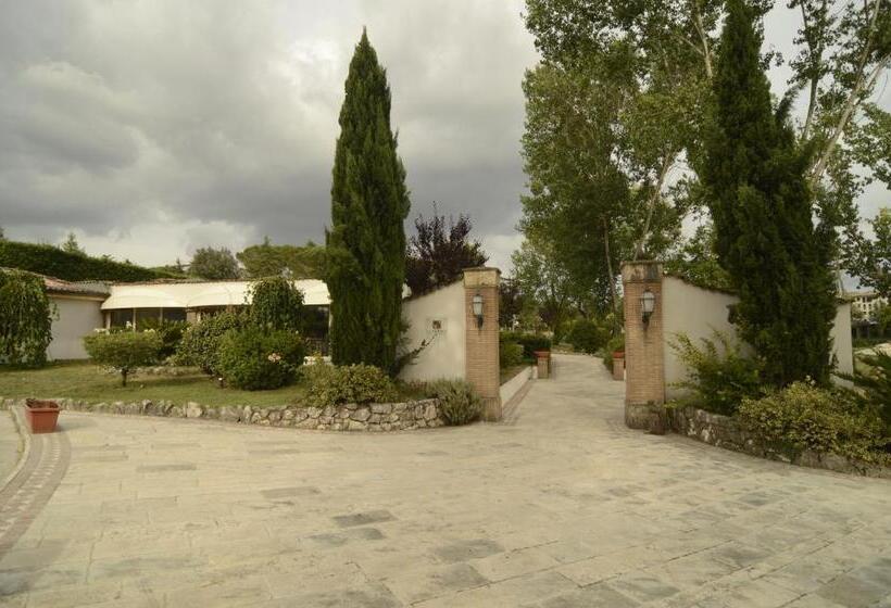 فندق فئة نجمة واحدة La Vignola Country