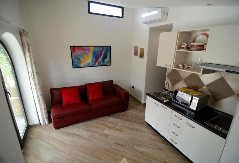 فندق فئة نجمة واحدة La Vignola Country