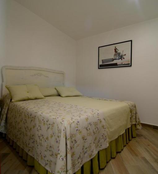 فندق فئة نجمة واحدة La Vignola Country