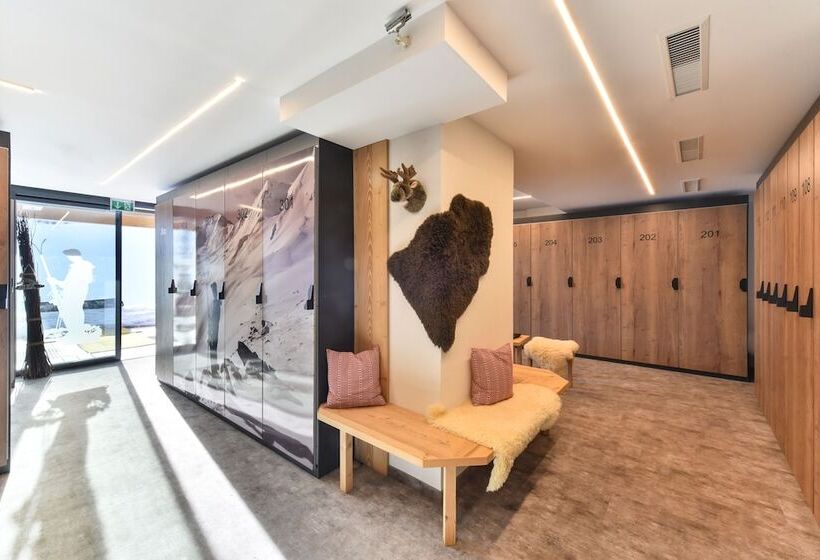 Отель Alpenfriede