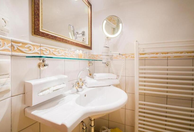 فندق Alpenschlössl