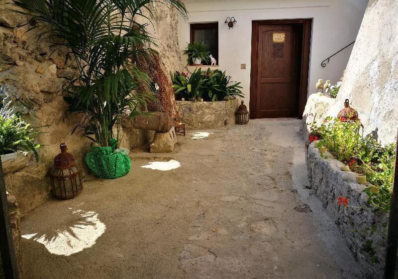 Отель Badia Santa Maria De  Olearia