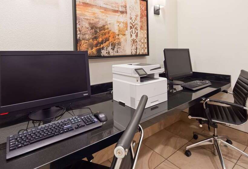 Best Western Plus Hudson Hotel & Suites