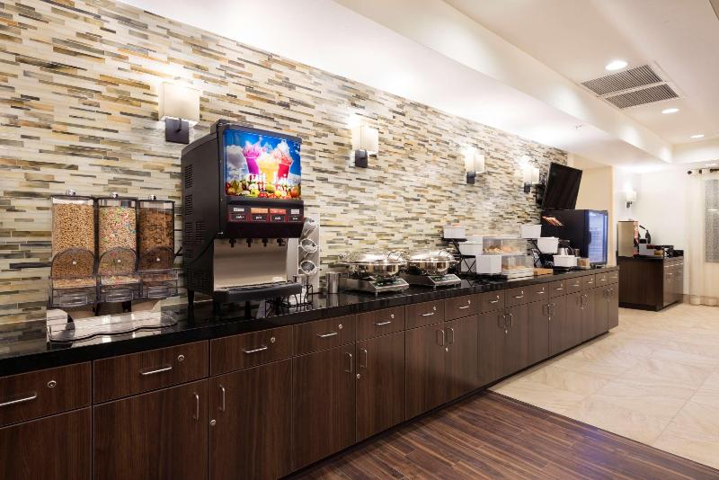 Best Western Plus Hudson Hotel & Suites