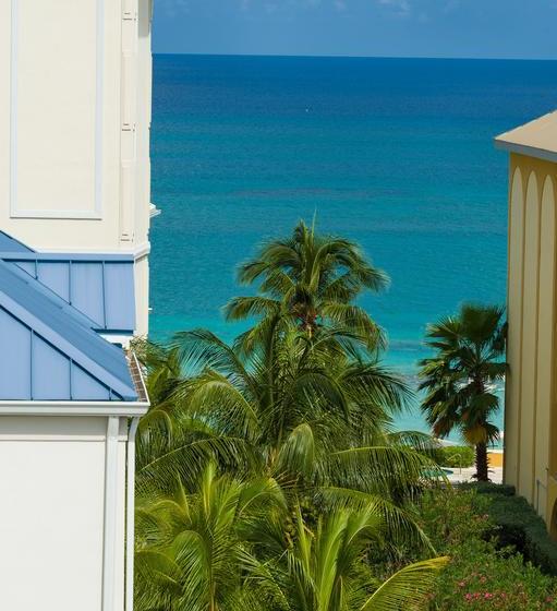 Отель Hampton By Hilton Grand Cayman Seven Mile Beach
