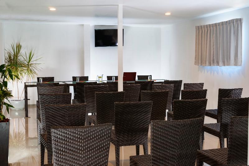 Container Inn Hotel Aeropuerto