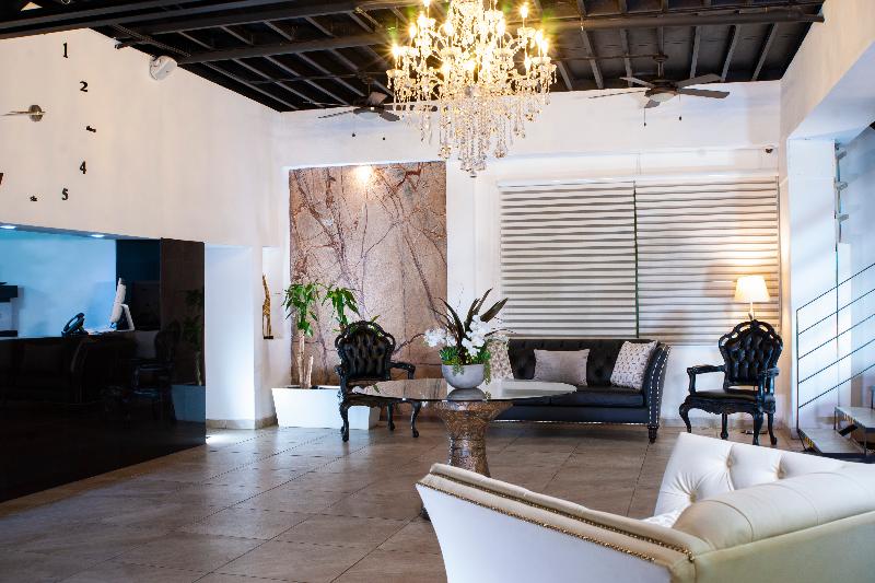 Container Inn Hotel Aeropuerto