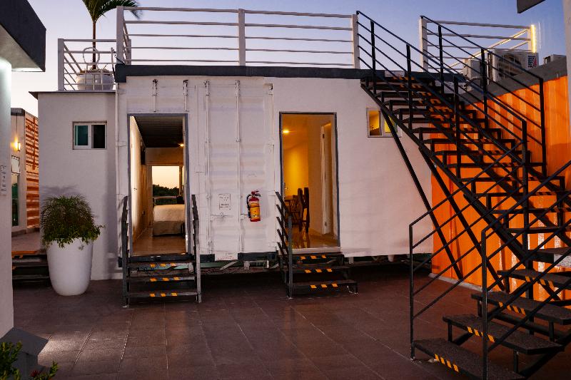 Container Inn Hotel Aeropuerto