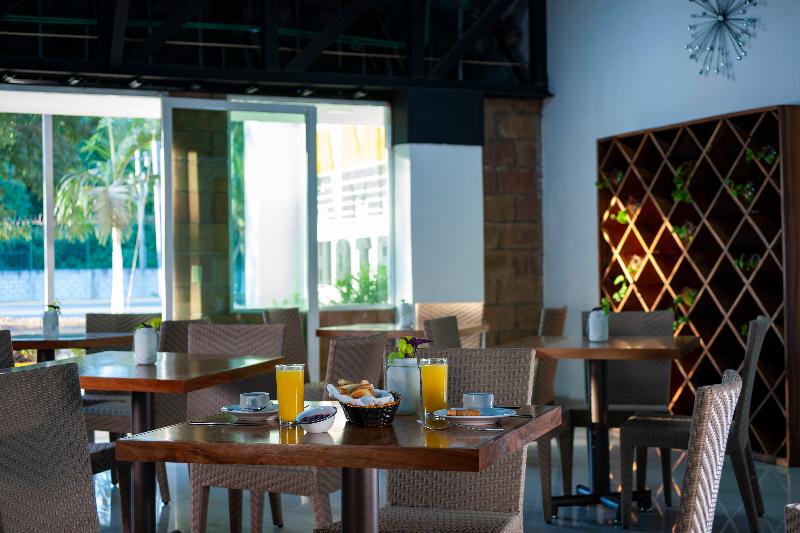 Container Inn Hotel Aeropuerto