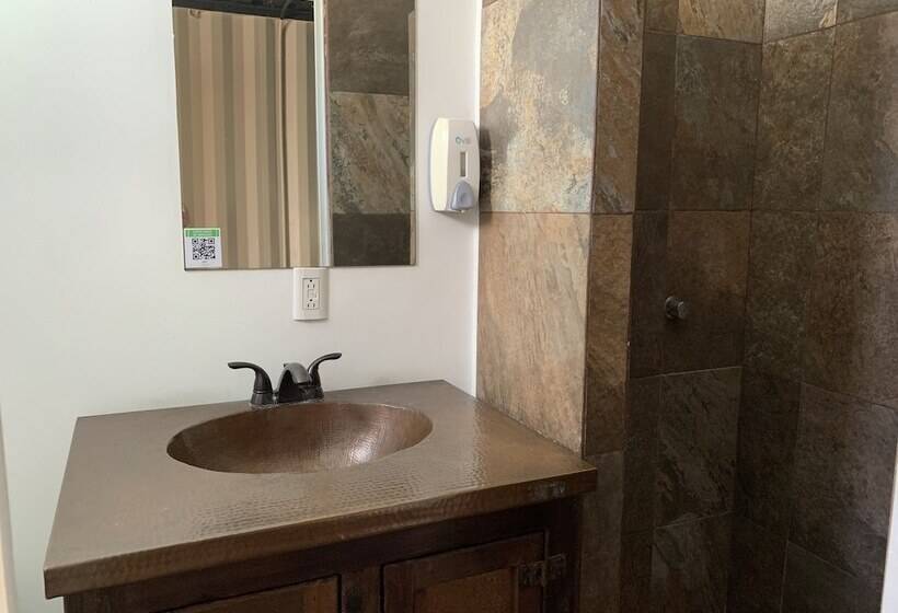 Container Inn Hotel Aeropuerto