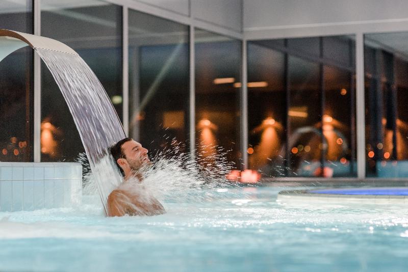 호텔 Deltapark Vitalresort