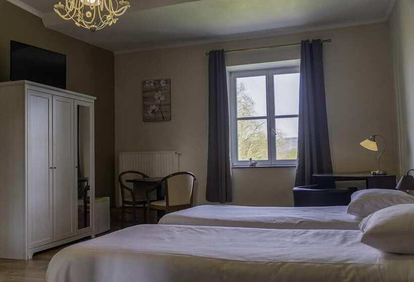 ホテル Domaine Du Chateau De La Neuville