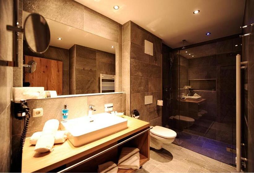 בית מלון כפרי Dorfstadl