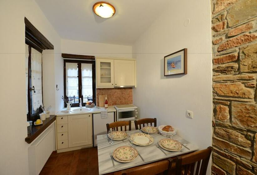 هتل Esperos Suites & Villas