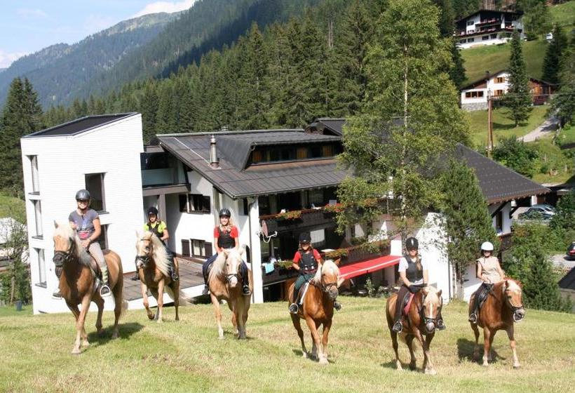 Familienhotel Mateera Gargellen / Montafon