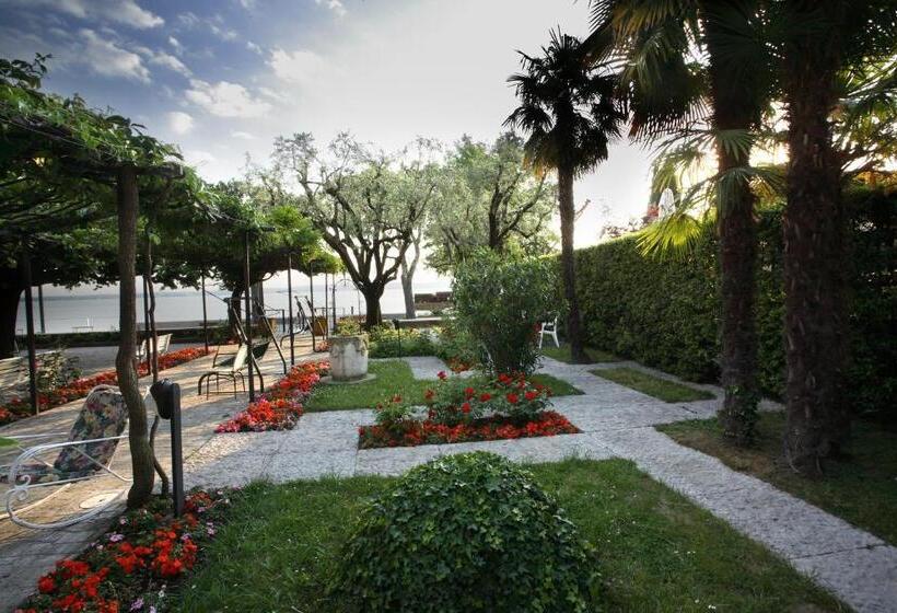 هتل Giardino