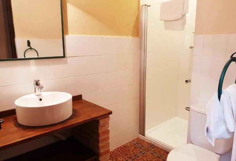 Hospedium Hotel Val De Pinares