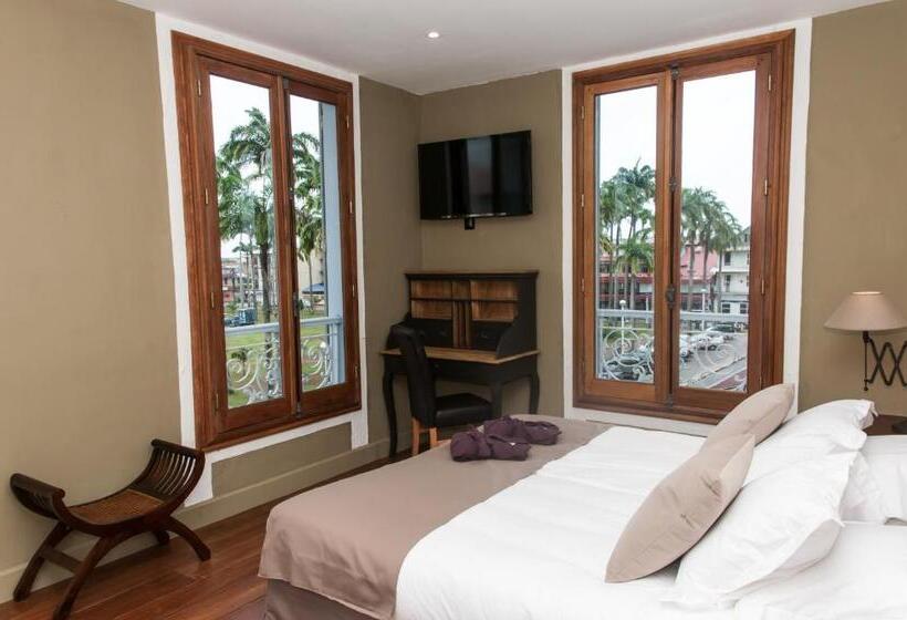 هتل Hôtel Des Palmistes