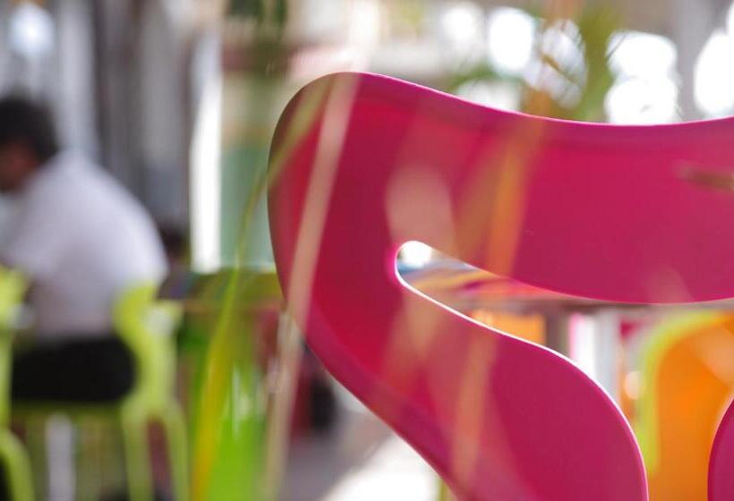 هتل Hôtel Des Palmistes