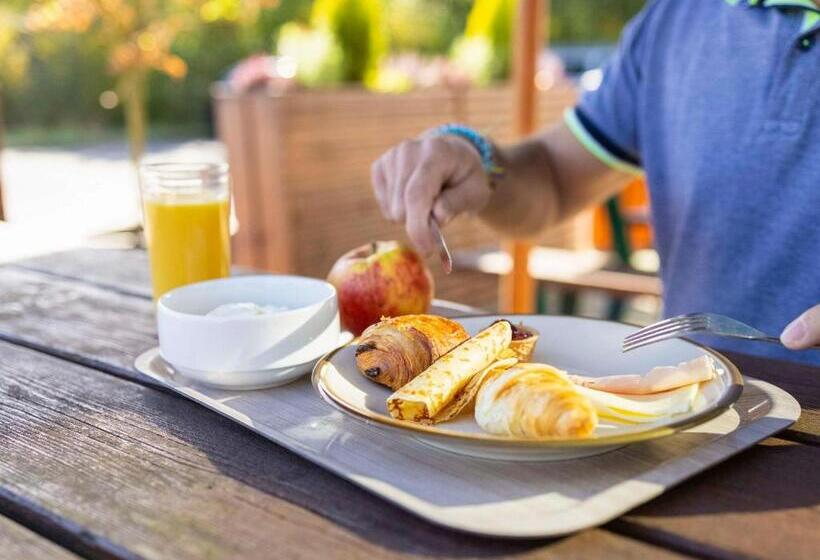 Отель Ibis Budget Charleroi Airport