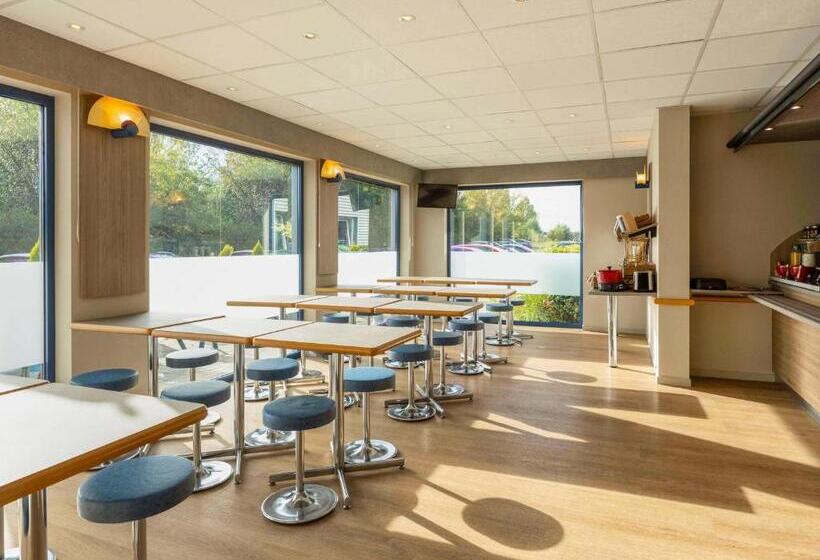 Отель Ibis Budget Charleroi Airport