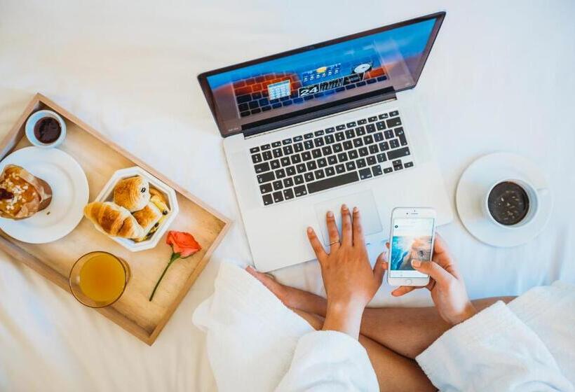 Отель Ibis Budget Charleroi Airport