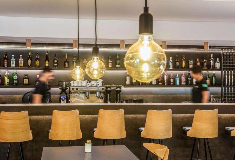 בית מלון כפרי Ibis Styles Heraklion Central