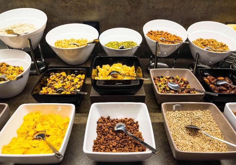 בית מלון כפרי Ibis Styles Heraklion Central