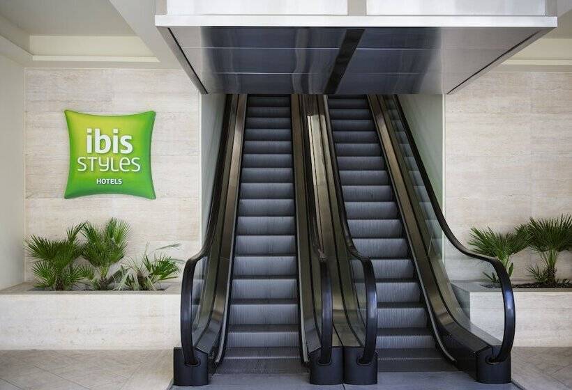 בית מלון כפרי Ibis Styles Heraklion Central