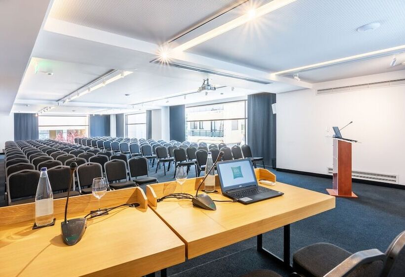 בית מלון כפרי Ibis Styles Heraklion Central